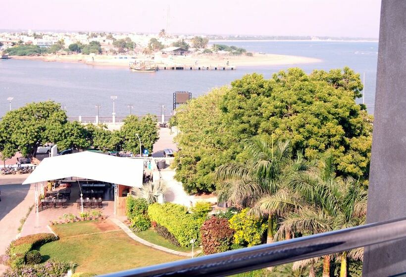 חדר פרמיום, Apaar