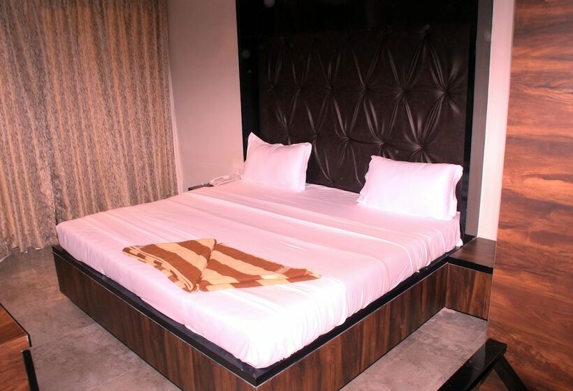 חדר פרמיום, Apaar