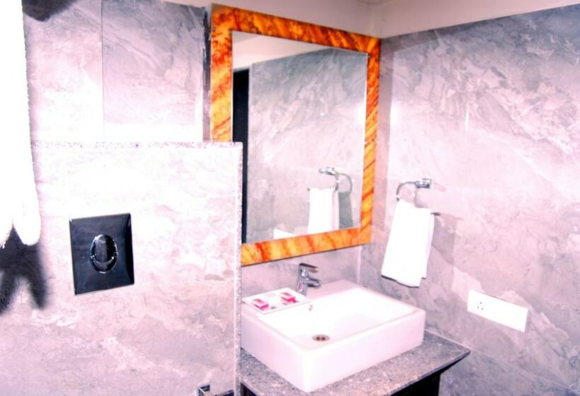 חדר פרמיום, Apaar