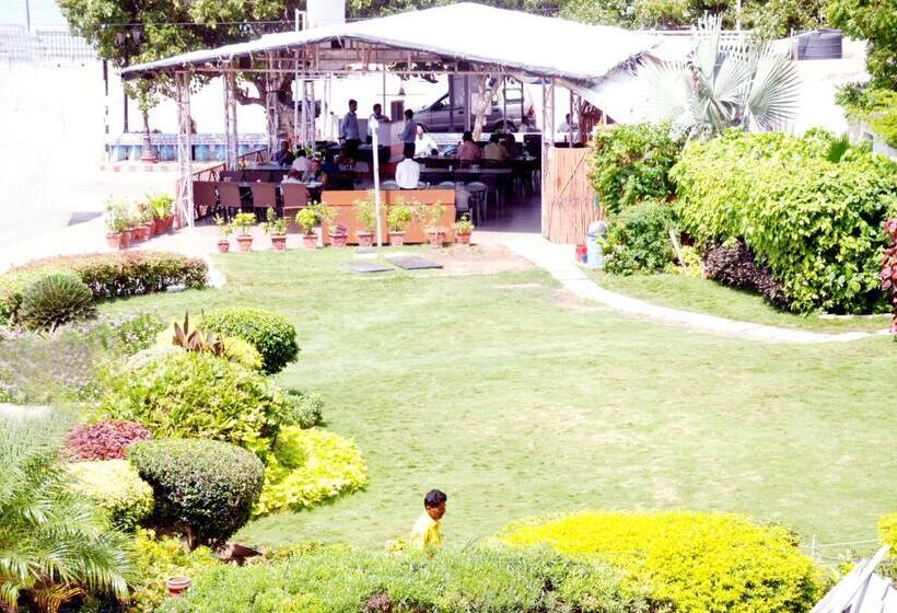 חדר פרמיום, Apaar