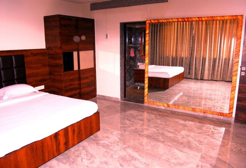 חדר אקזקיוטיב, Apaar