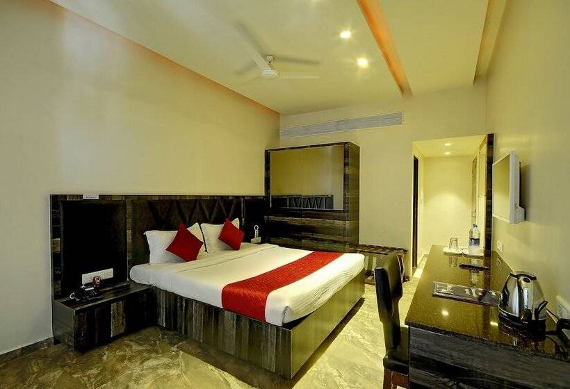 חדר אקזקיוטיב, Apaar