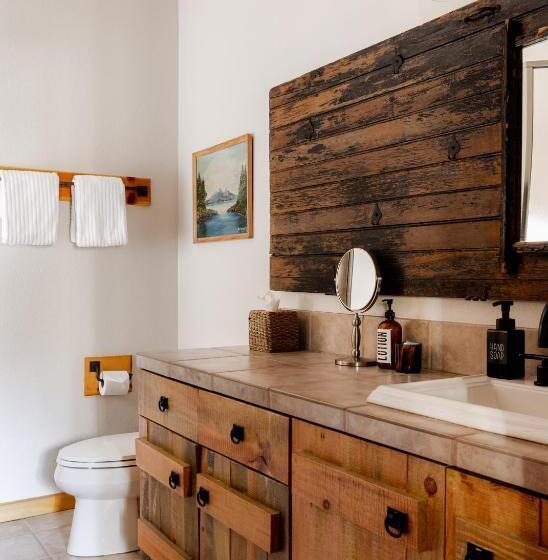 خانه 1 خوابه, Black Bear Lodge