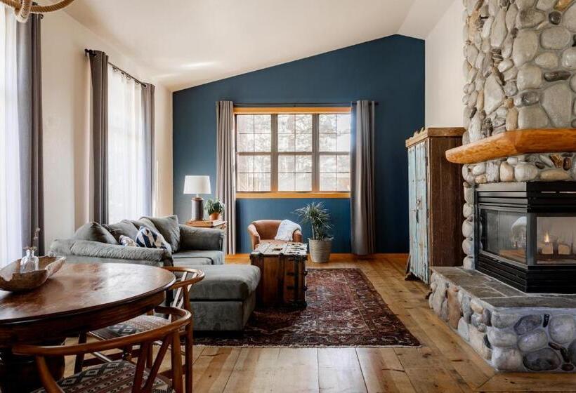 خانه 1 خوابه, Black Bear Lodge