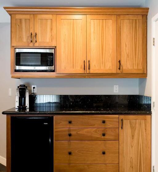 سوییت لوکس, Black Bear Lodge