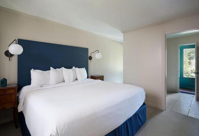 سوییت خانوادگی, Black Bear Lodge