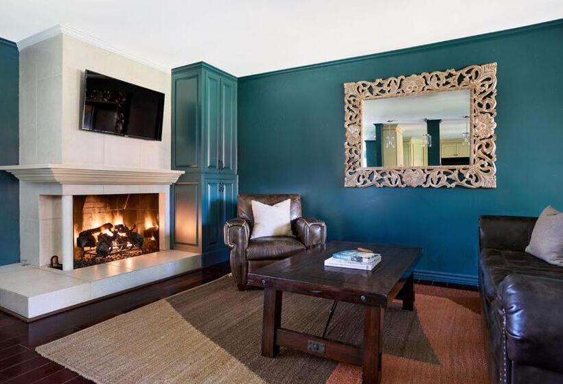 سوییت خانوادگی, Black Bear Lodge