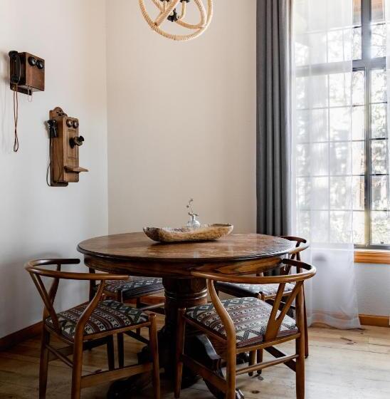 خانه 1 خوابه, Black Bear Lodge