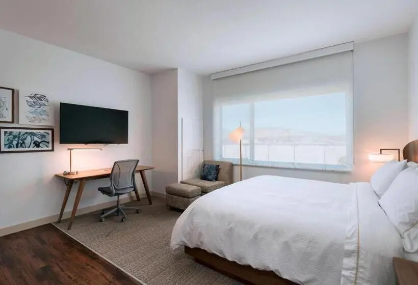 Standard-huone King-vuode, Element Palmdale
