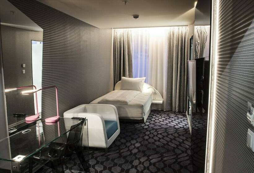 标准单人间, Magic Hotel Xhibition