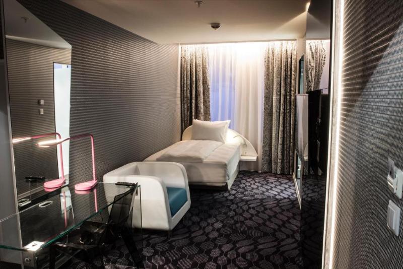 标准单人间, Magic Hotel Xhibition