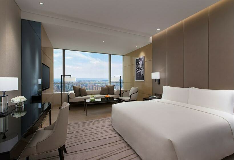 اتاق لوکس, Niccolo Chongqing