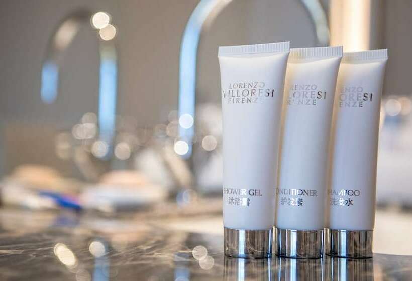 اتاق لوکس, Niccolo Chongqing