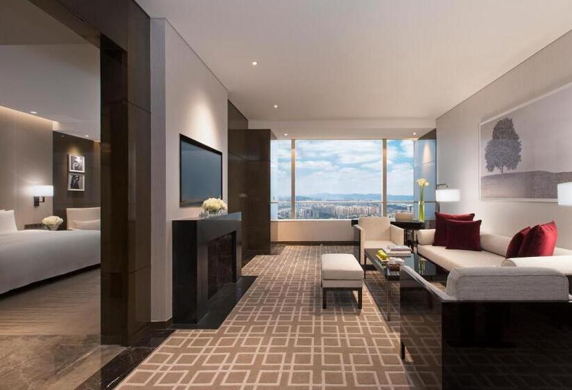 سوییت, Niccolo Chongqing