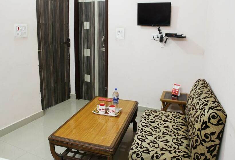 Номер Стандарт, Oyo Rooms Near Mansarovar Garden