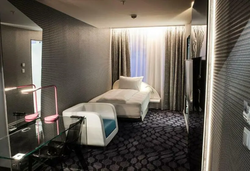اتاق استاندارد یک نفره, Magic Hotel Xhibition