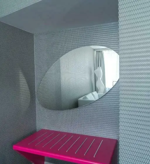 سوئیت جونیور با چشم‌انداز, Magic Hotel Xhibition