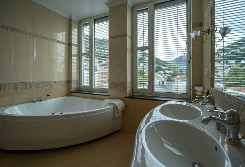 דירת חדר, Magic Hotel Xhibition