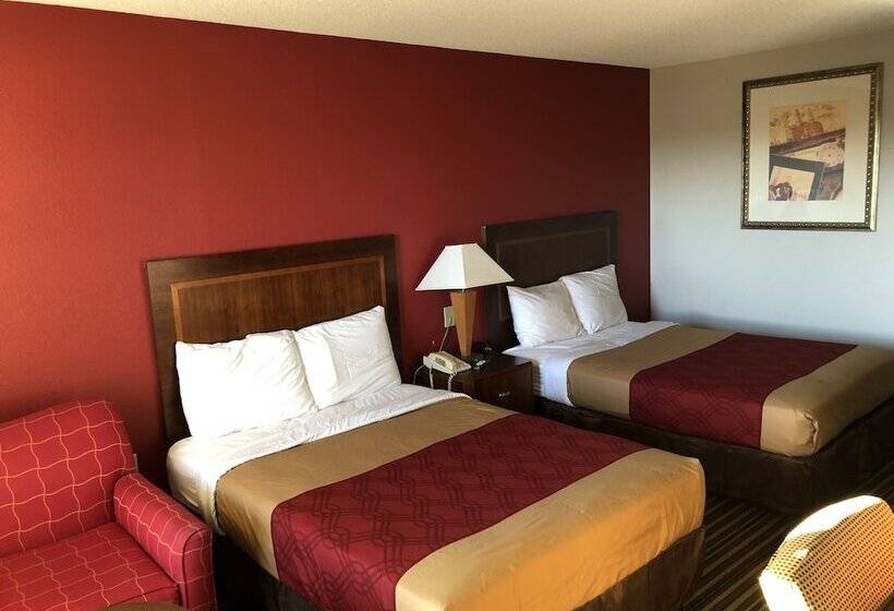 غرفه قياسيه سريرين مزدوجين, Econo Lodge