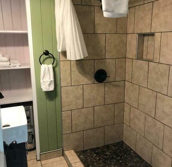 غرفة ديلوكس رباعية, The Riverside Lodge At Chimney Rock