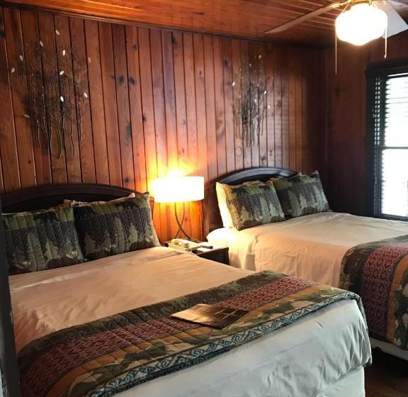 غرفة ديلوكس رباعية, The Riverside Lodge At Chimney Rock