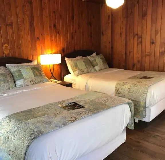 デラックスルーム, The Riverside Lodge At Chimney Rock