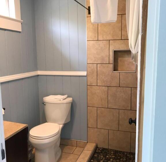 غرفة ديلوكس سرير كينج, The Riverside Lodge At Chimney Rock