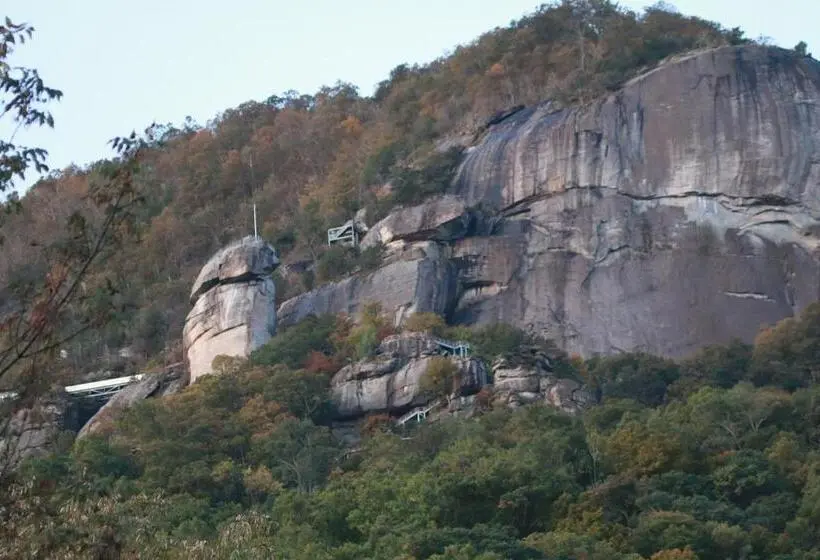 デラックススイート, The Riverside Lodge At Chimney Rock