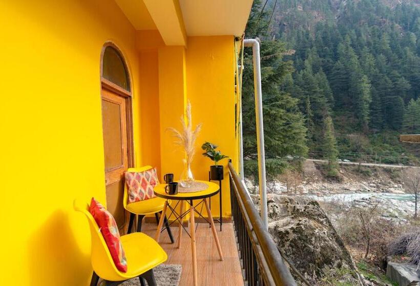 اتاق استاندارد, Nomads Hostel