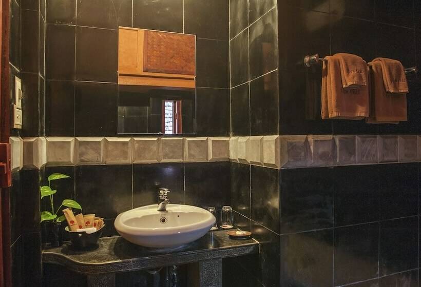 اتاق سوپریور با چشم‌انداز باغ, Van Chai Resort