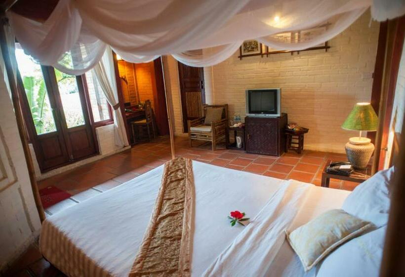 اتاق سوپریور با چشم‌انداز باغ, Van Chai Resort