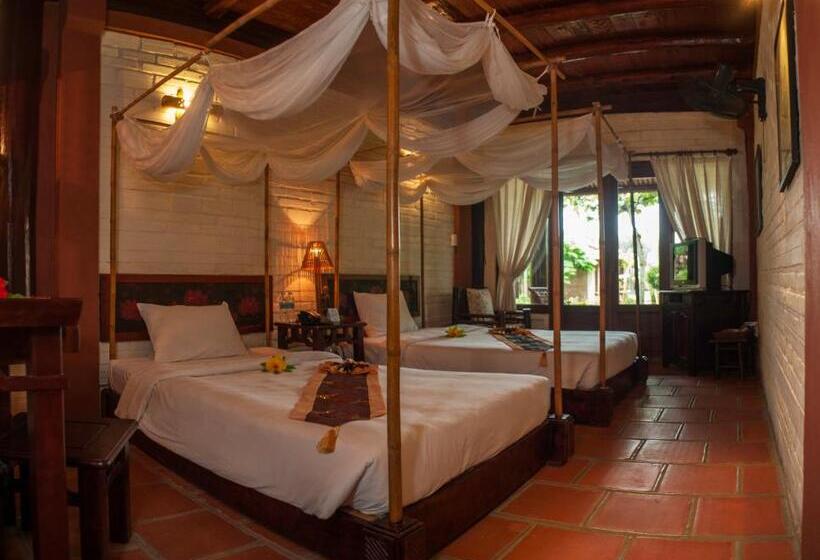 اتاق سوپریور با چشم‌انداز باغ, Van Chai Resort