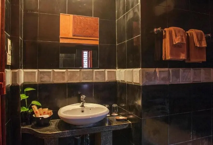 اتاق لوکس با چشم‌انداز باغ, Van Chai Resort