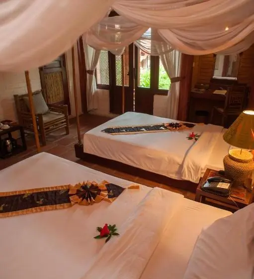 اتاق لوکس با چشم‌انداز باغ, Van Chai Resort