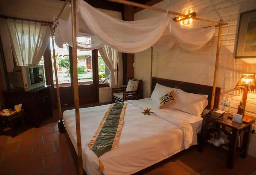 اتاق لوکس با چشم‌انداز باغ, Van Chai Resort