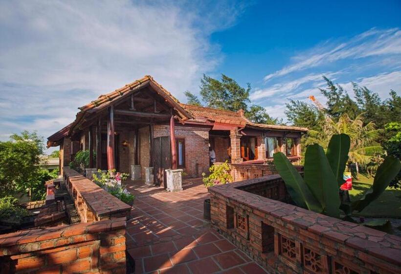 سوییت با چشم‌انداز دریا, Van Chai Resort