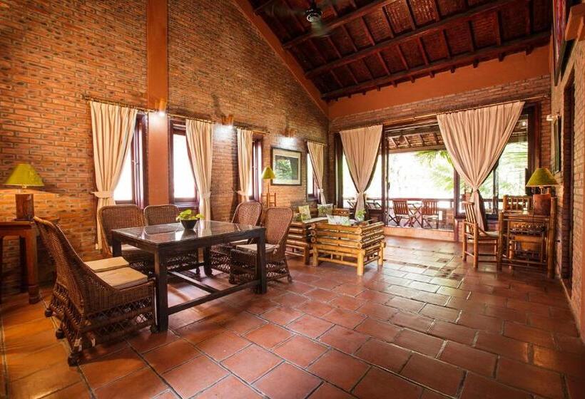 اتاق خانواده اجرایی, Van Chai Resort