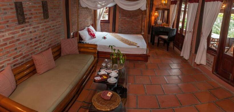 سوئیت جونیور خانوادگی, Van Chai Resort