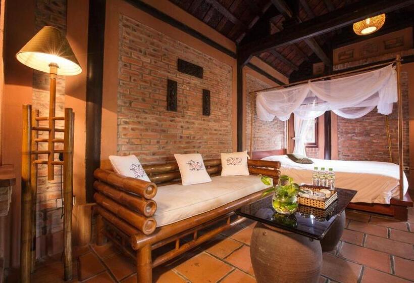 سوئیت جونیور خانوادگی, Van Chai Resort