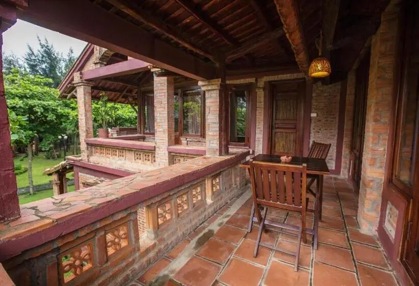 سوئیت جونیور خانوادگی, Van Chai Resort