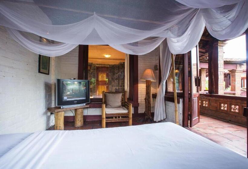 سوئیت جونیور خانوادگی, Van Chai Resort