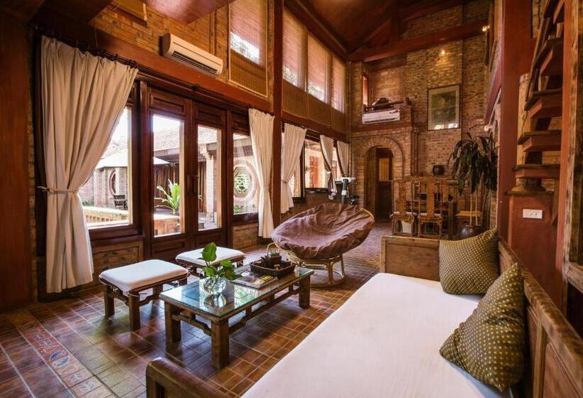 ویلای 2 خوابه, Van Chai Resort