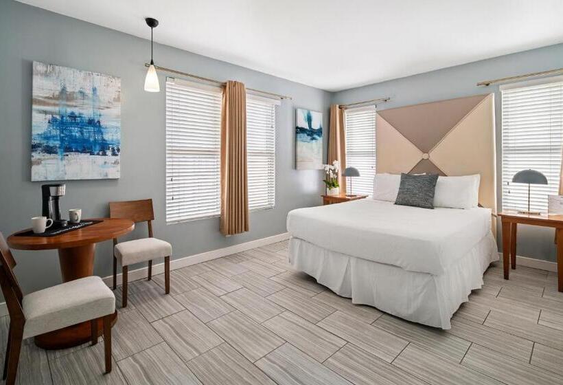 带大床的标准工作室, Kasa La Flora And Impala Miami Beach