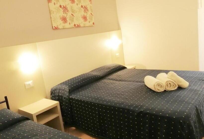 غرفة قياسية ثلاثية, Atmosfere Beach