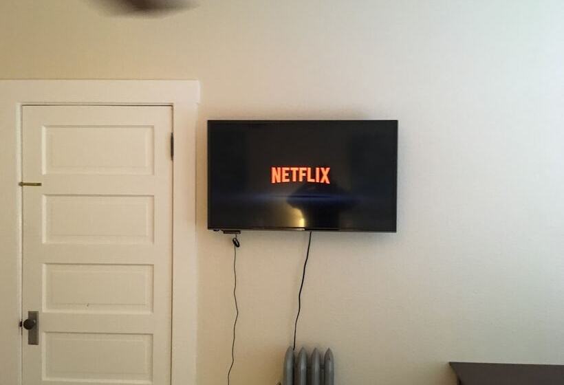 חדר סטנדרט, Burgess