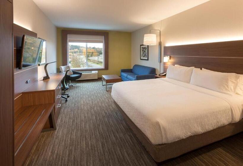 מיטת קינג בסוויטה, Holiday Inn Express & Suites   Seattle South   Tukwila, An Ihg