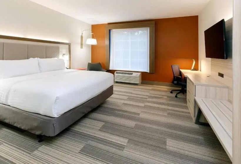 キングサイズベッドのスタンダードルーム, Holiday Inn Express & Suites Sturbridge, An Ihg