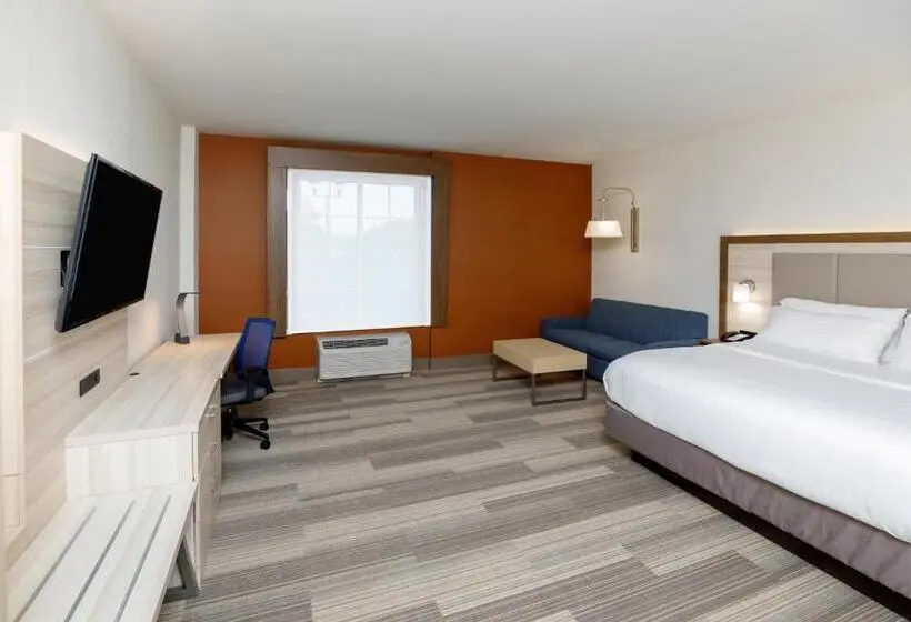 キングサイズベッドのスイートルーム, Holiday Inn Express & Suites Sturbridge, An Ihg