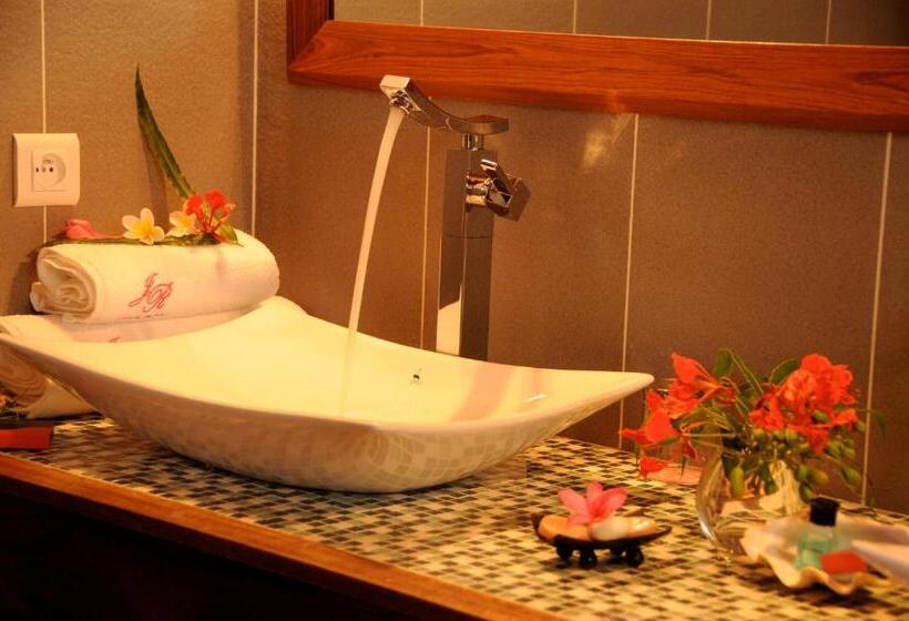 اتاق استاندارد با تخت بزرگ, Le Jardin Du Roy