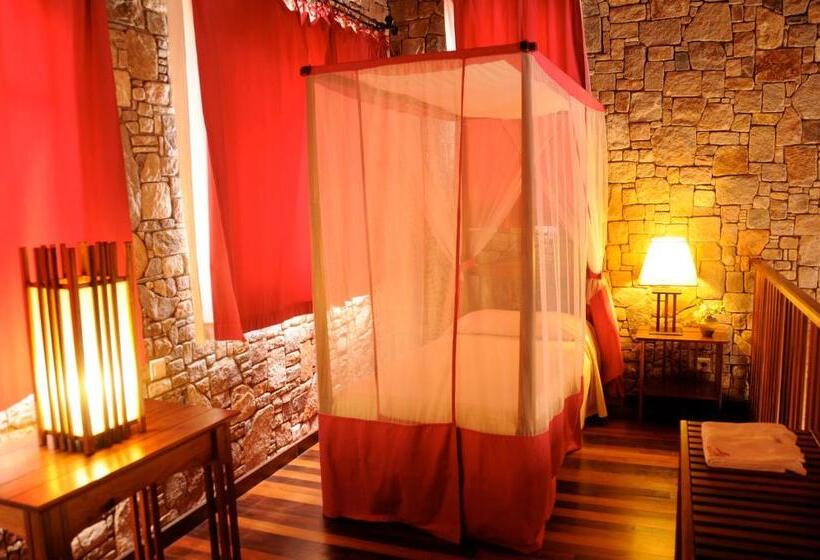 اتاق استاندارد سه نفره, Le Jardin Du Roy